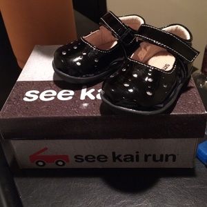 Toddler girls black dress shoes