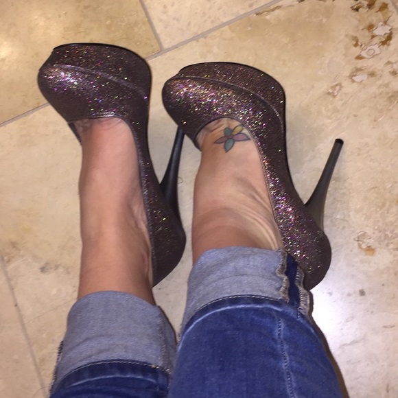 Platform heels - Picture 3 of 3