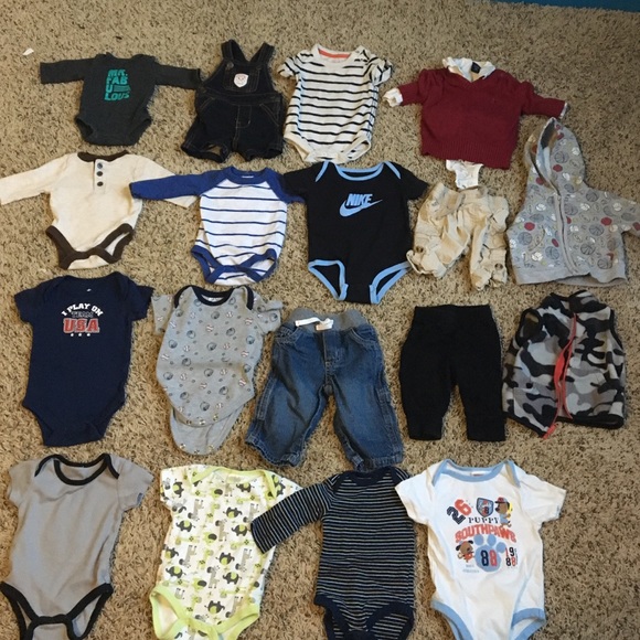 Like new Boys 0-3 month clothes!