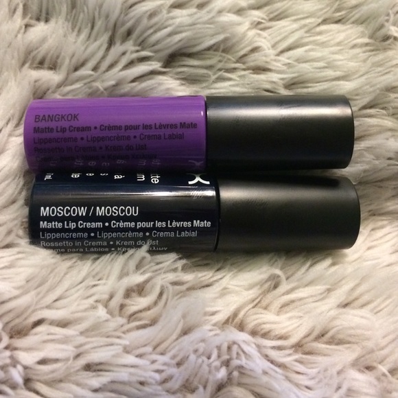 Set of 4 NYX matte lip creams - Picture 3 of 3