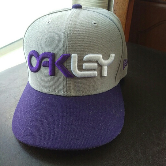Oakley fitted hat