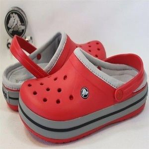 NWT Crocs Crocbands red & silver. Size W10/ M8.