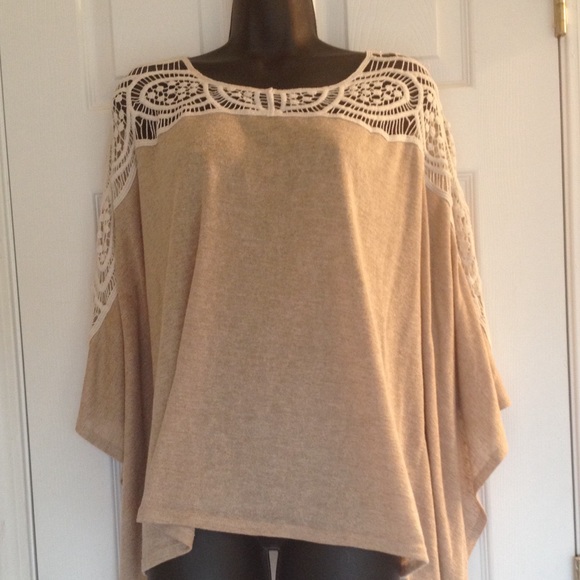 Ali miles xl cappuccino and beige blouse