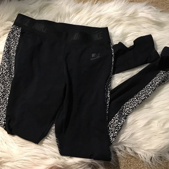 Nike workout leggings