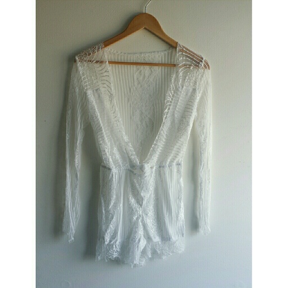white eyelash lace front tie romper - Picture 2 of 2