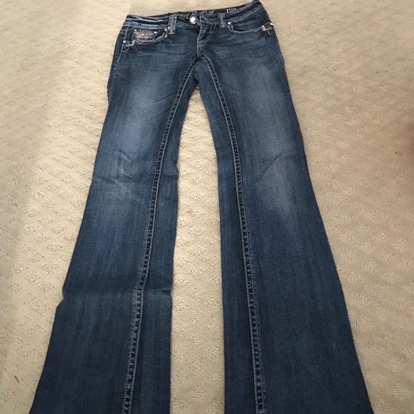 Jeans - Picture 2 of 3
