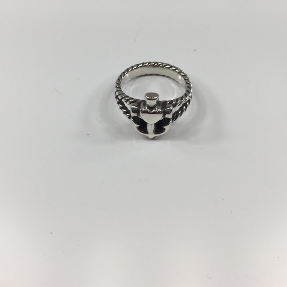 Anchor heart ring