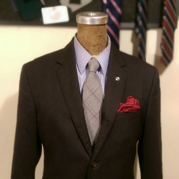 Tie - Picture 2 of 3