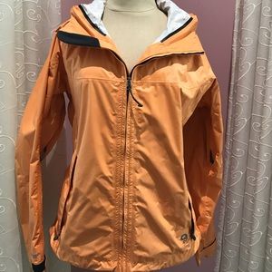 Mountain hardware rain jacket!
