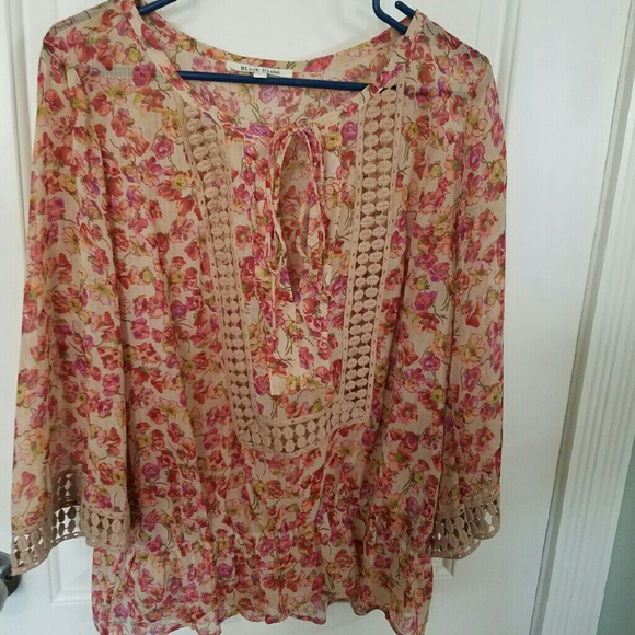 Crochet accent cream floral chiffon blouse - Picture 1 of 3