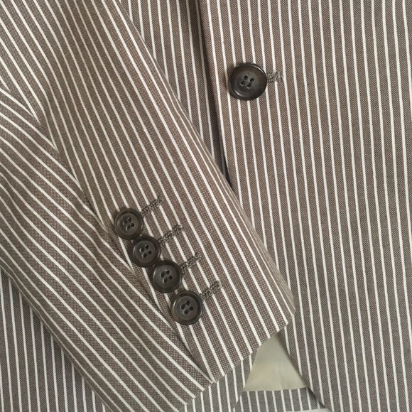 Striped men's 2-button suit coat from H&M!