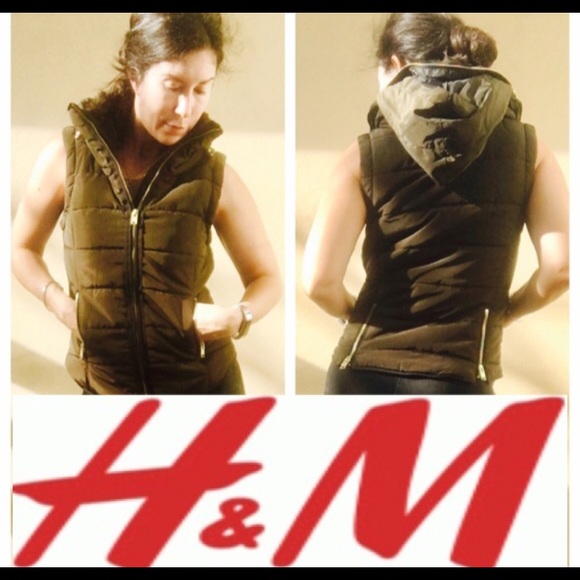 Small Hooded vest with gold zippers