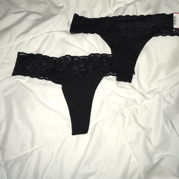 2 pack black thongs