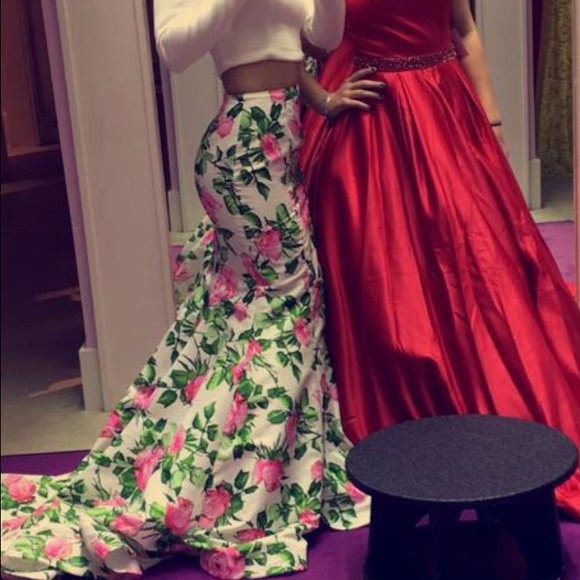 Sherri hill prom dress