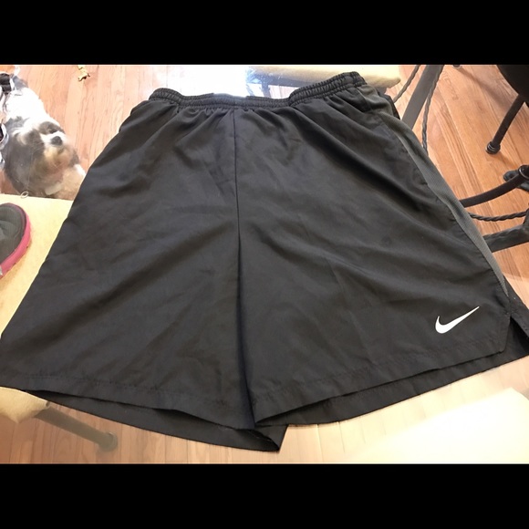 Men's Nike dry fit shorts size medium