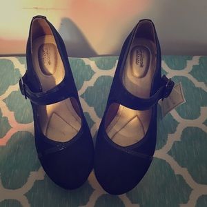 Jaclyn Smith Memory Foam Mary Janes