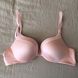 Victoria Secret push up bra worn twice.