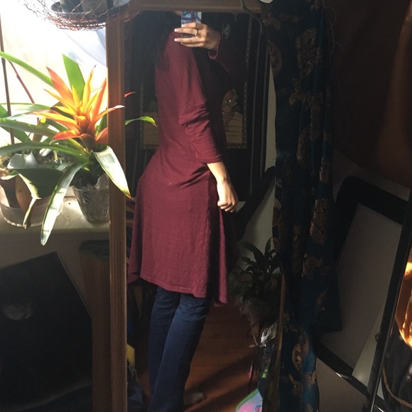 🚫🚫sold🚫🚫 Burgundy body cardigan - Picture 3 of 4