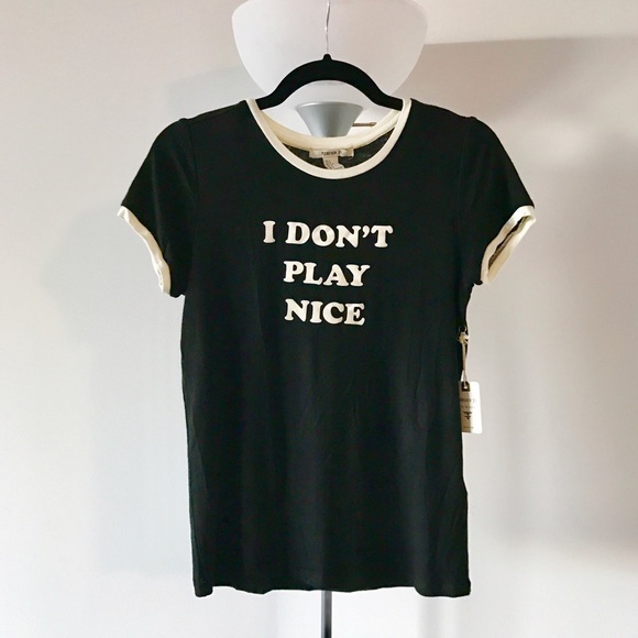 Forever 21 BUNDLE Graphic Tees - Picture 3 of 4