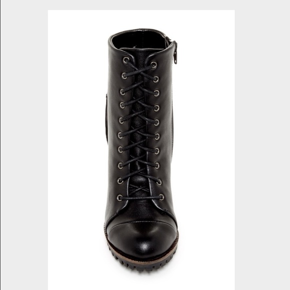 Report Alanna Heel Boot