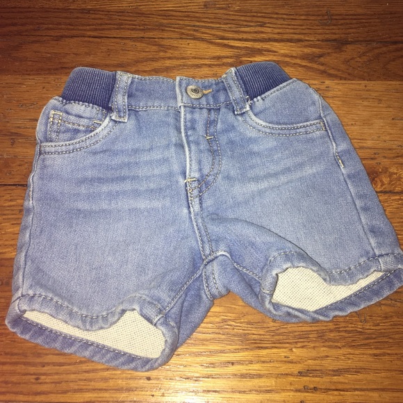 Levi's shorts
