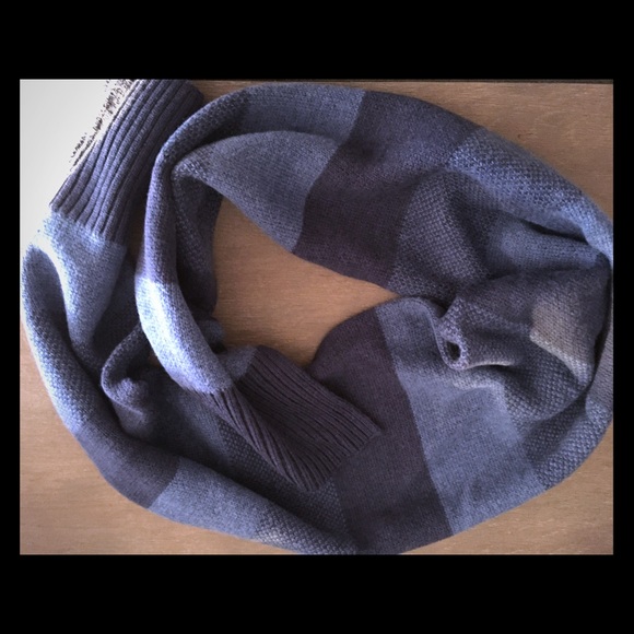 Banana Republic men's wool blend striped scarf