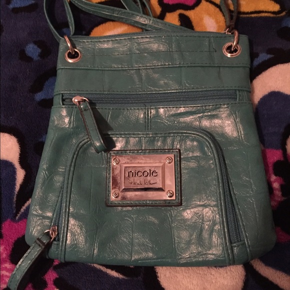 Nicole Miller Teal cross body purse/ swing pack!