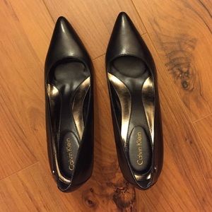 Size 6 Calvin Klein heels