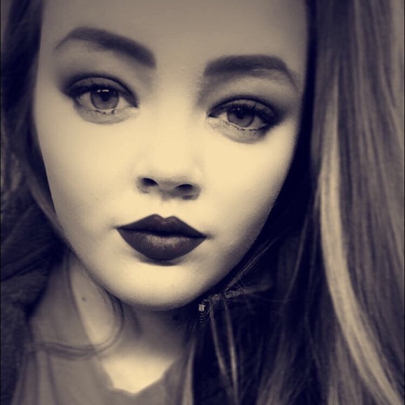 Meet your Posher, Abigail