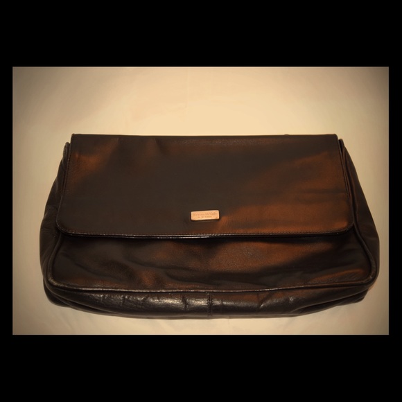 Kenneth Cole Handbags - Kenneth Cole Clutch