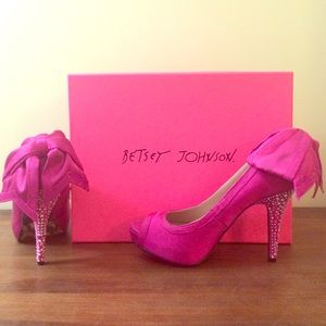 Betsey Johnson Casey-R Fuchsia Satin Peep Toe Pump