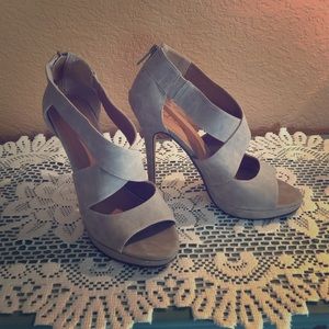 Michael Antonio peep toe heels