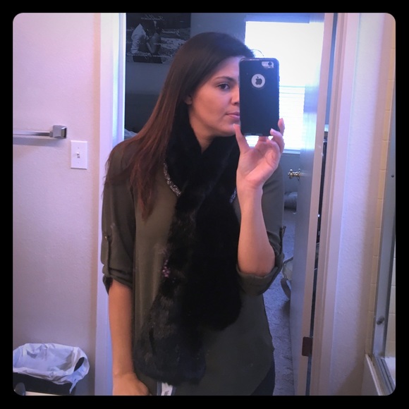Fur scarf with slit to pull through - Vera Wang - Picture 1 of 4