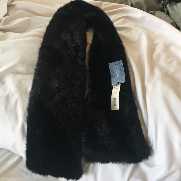 Fur scarf with slit to pull through - Vera Wang - Picture 2 of 4