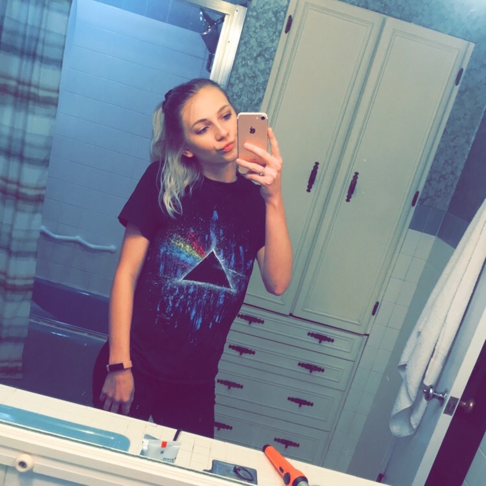 Meet your Posher, Carly