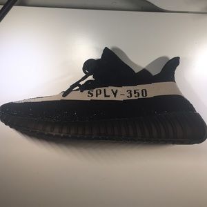 Yeezy 350 V2 "Oreo"