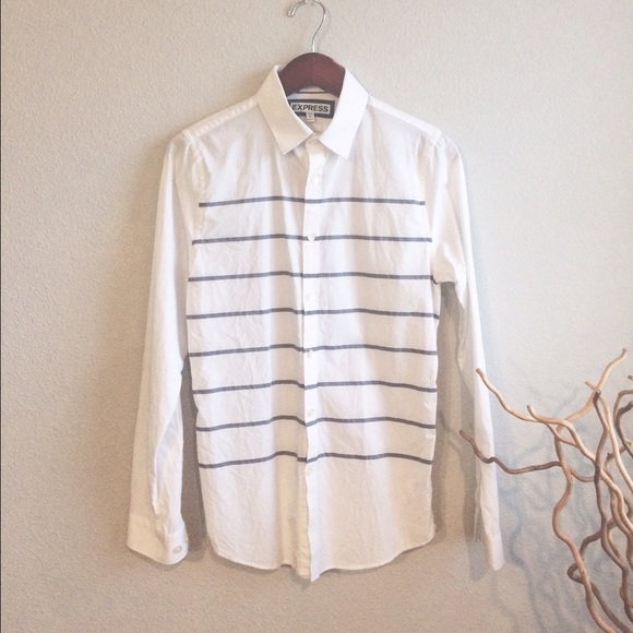✨Men's Express Button Down✨