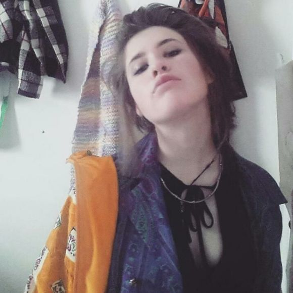 Meet your Posher, Joanna - Picture 1 of 1