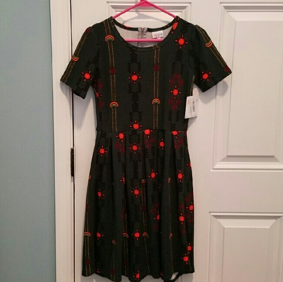 LuLaRoe Dresses & Skirts - LuLaRoe Amelia Dress