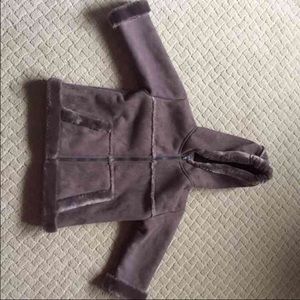 Widgeon brown faux fur coat 3t like new Widgeon brown faux fur coat 3t like new