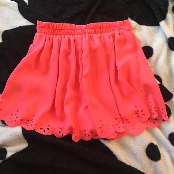 High waist flowy skirt