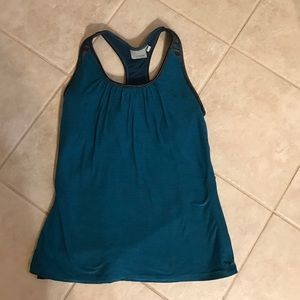 Athlete yoga top size medium