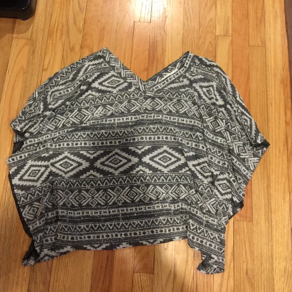 Vintage Havana poncho - Picture 1 of 2