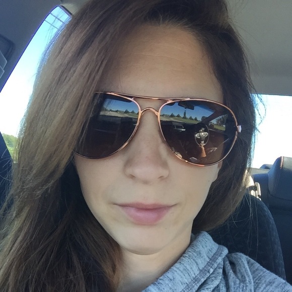 Meet your Posher, Kelly