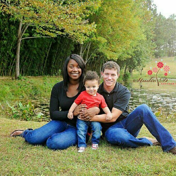 Meet your Posher, Marissa - Picture 1 of 1