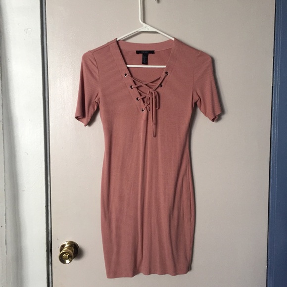 Bodycon lace up dress