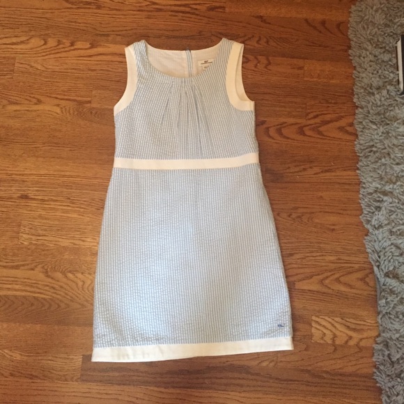 Vineyard vines girls seersucker dress.