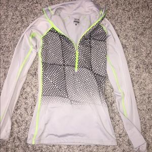 NIKE PRO RUNNING JACKET