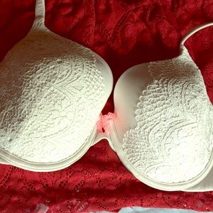 Body by Victoria lined perfect coverage