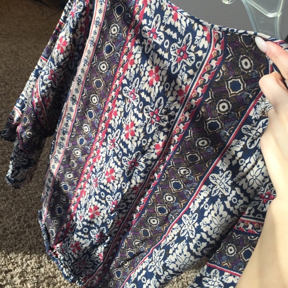 Floral top - Picture 2 of 2